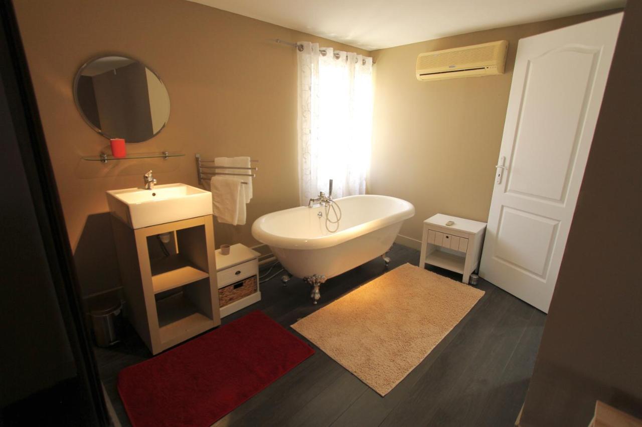 Maison Avec Piscine Et Jardin- 4 Chambres 8 Pers Cuers Εξωτερικό φωτογραφία