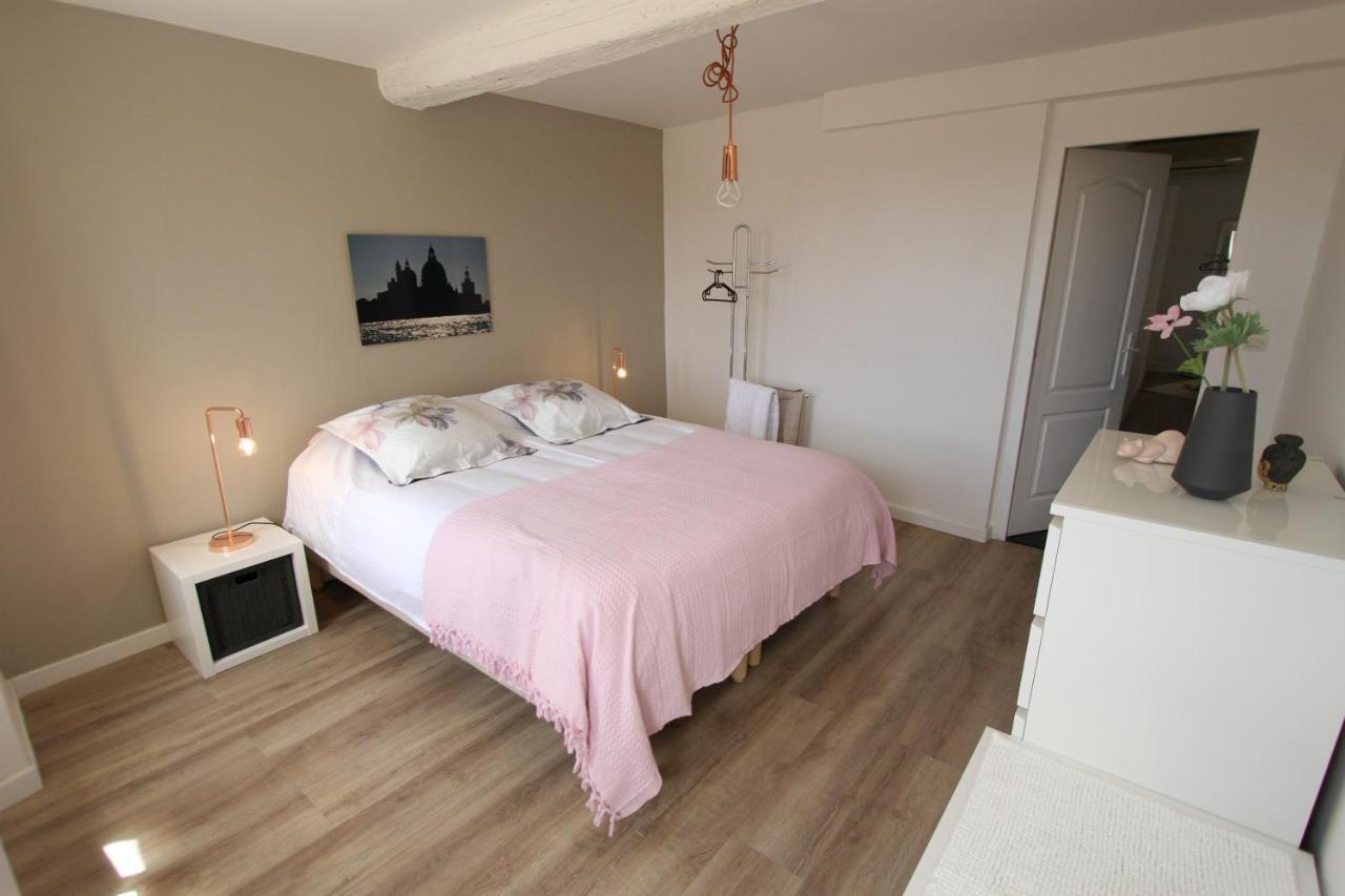 Maison Avec Piscine Et Jardin- 4 Chambres 8 Pers Cuers Εξωτερικό φωτογραφία